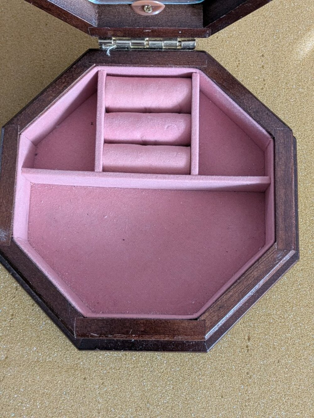 LOT OF VINTAGE & MODERN COSTUME JEWELRY AND JEWELRY BOXES! OVER 100 PIECES! - Picture 8 of 12